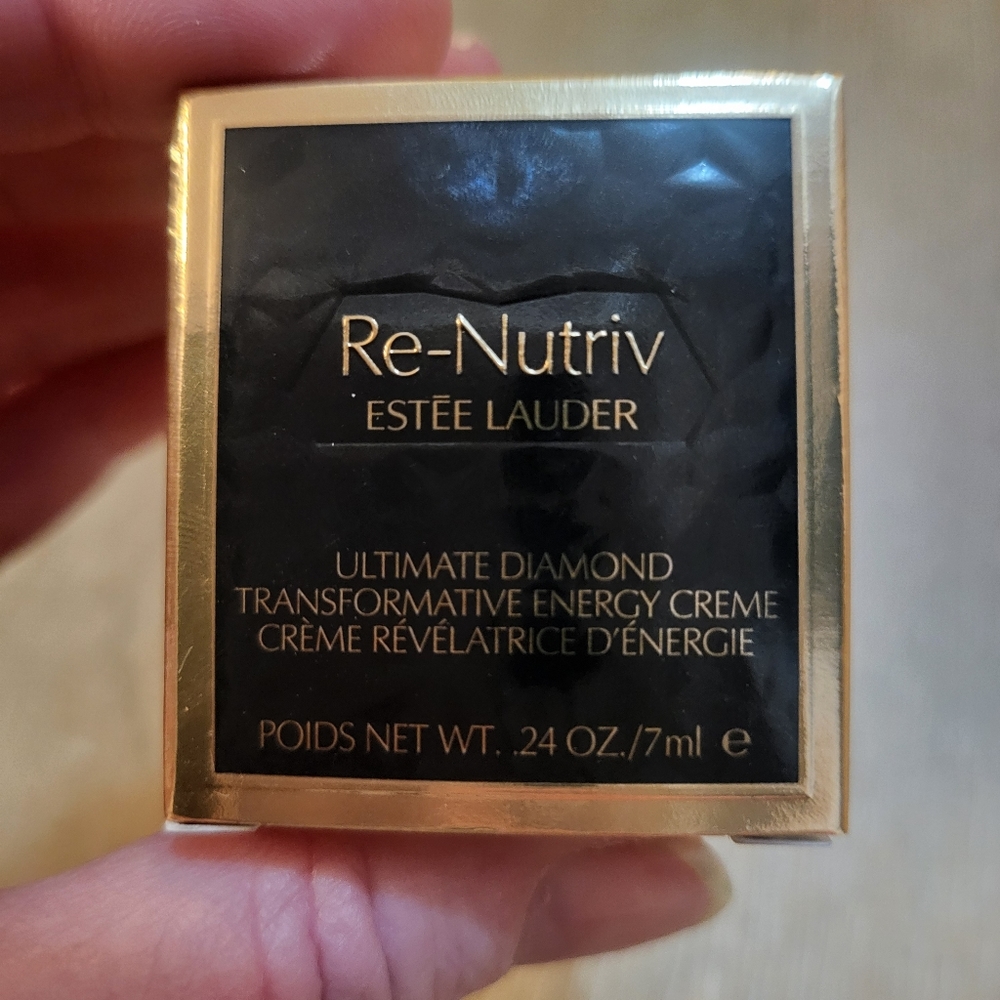 Estee Lauder Ultimate Diamond  New in Box